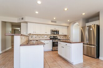 10864 W Melinda Ln in Sun City, AZ - Building Photo - Building Photo