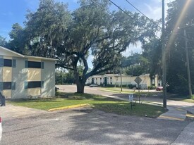 5641 California Ave in Jacksonville, FL - Building Photo