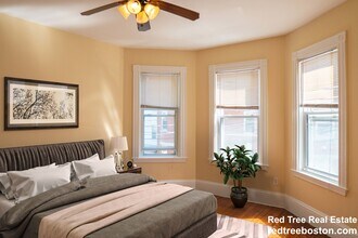 19 Parker Hill Ave, Unit 2 in Boston, MA - Foto de edificio - Building Photo