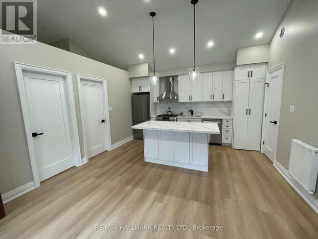 45 Northcliffe Blvd in Toronto, ON - Building Photo - Building Photo