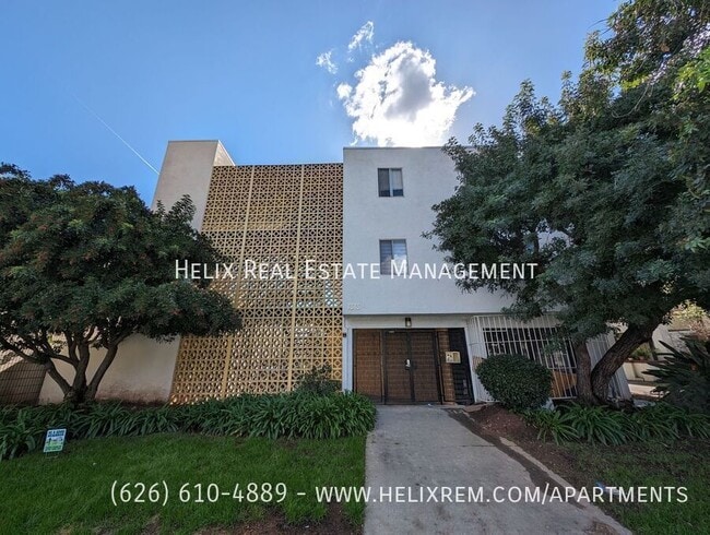 property at 1313 Huntington Dr