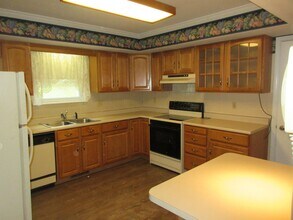 65 Willowbrook Dr in Parkersburg, WV - Building Photo - Building Photo