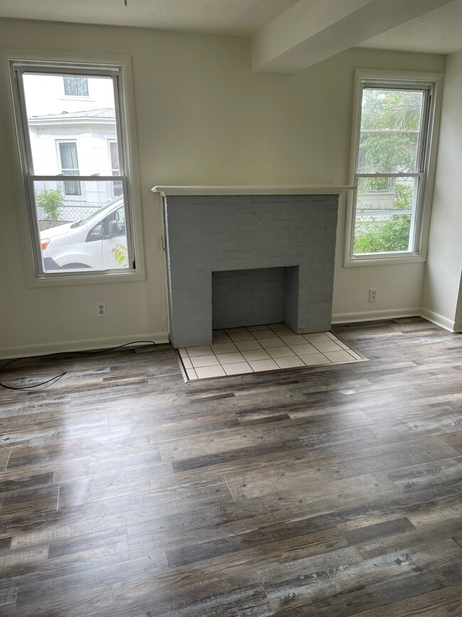 43 Chapin St, Unit Downstairs in Canandaigua, NY - Building Photo - Building Photo