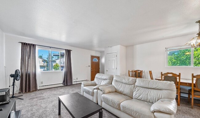 227 E 12th Ave in Anchorage, AK - Building Photo - Building Photo