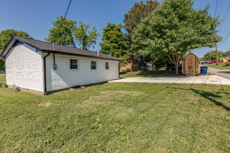 205 Carpenter St in Mt Pleasant, TN - Building Photo - Building Photo
