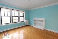 1919 W Winnemac Ave, Unit M08B in Chicago, IL - Building Photo - Building Photo