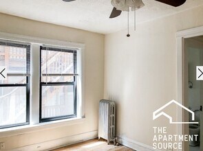 518 W Cornelia Ave, Unit 2 in Chicago, IL - Foto de edificio - Building Photo