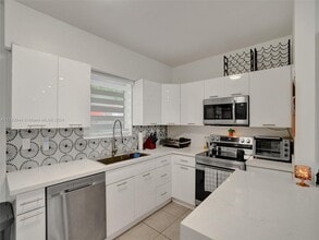 281 NE 112th St in Miami, FL - Building Photo - Building Photo