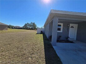 6803 Dickinson Dr in Sebring, FL - Building Photo