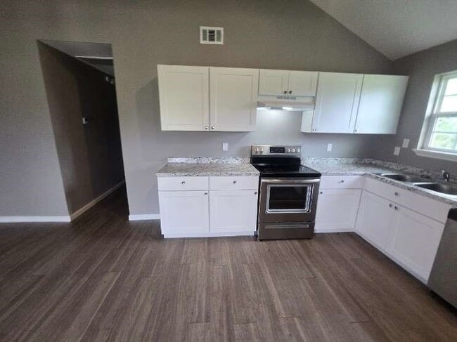 property at 998 Cypress Lakes Cir