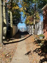 104 Sunnycliff Dr in Euclid, OH - Building Photo - Building Photo