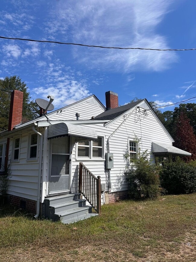 305 N Outerbridge Rd in Robersonville, NC - Building Photo - Building Photo