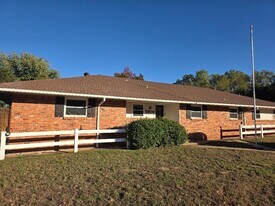 5800 Kingston Rd in Oklahoma City, OK - Building Photo