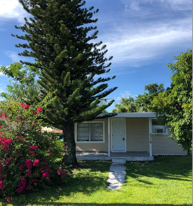 property at 3318 Thomas St