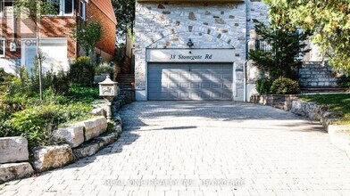 38 Stonegate Rd in Toronto, ON - Building Photo - Building Photo