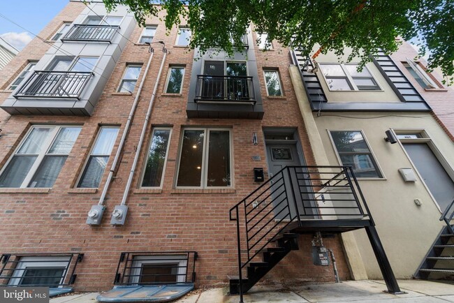 property at 1207 E Oxford St