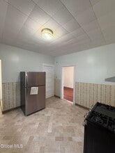 1111 Parkwood Blvd in Schenectady, NY - Building Photo - Building Photo