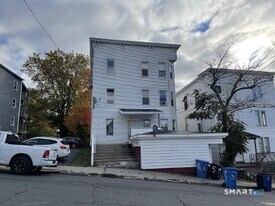 134 Hill St in Waterbury, CT - Building Photo