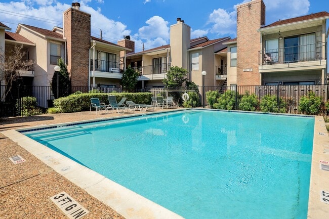 property at 1818 Augusta Dr