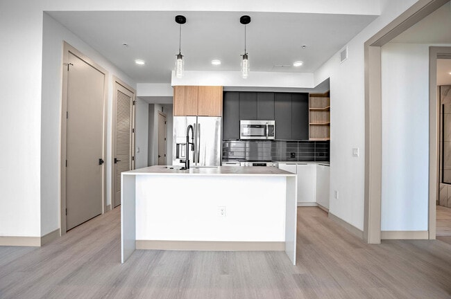 Vivian in Charlotte, NC - Building Photo - Building Photo