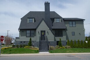 3380 Weidner Ave in Oceanside, NY - Building Photo