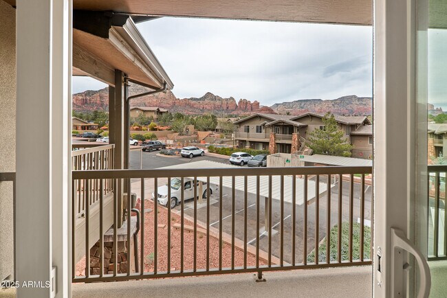 1826 Kestrel Cir in Sedona, AZ - Foto de edificio - Building Photo