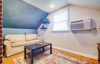 42 Old Lancaster Rd in Devon, PA - Building Photo