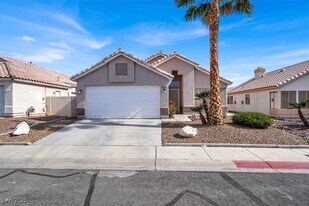5244 Velazco Ln in Las Vegas, NV - Building Photo