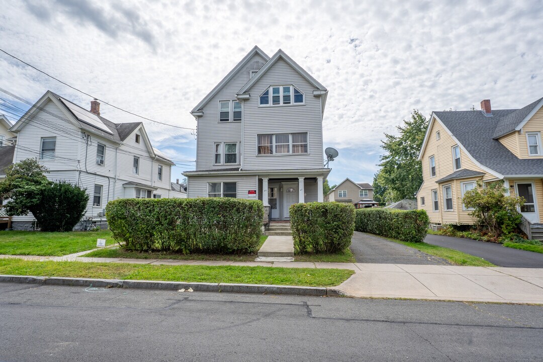 45 Boulanger Ave in West Hartford, CT - Building Photo