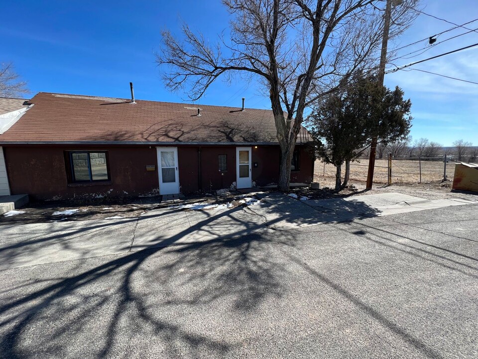 821 W Main St in Riverton, WY - Building Photo