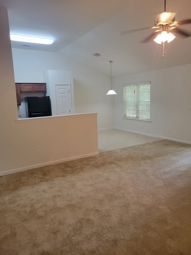 106 Five Oaks Ct in Savannah, GA - Building Photo - Building Photo