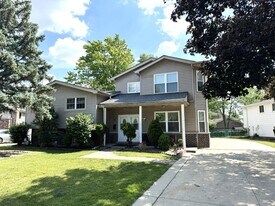 723 W Gettysburg Dr in Arlington Heights, IL - Building Photo