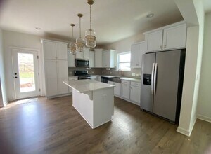 182 Bent Willow Dr in Clayton, NC - Building Photo - Building Photo