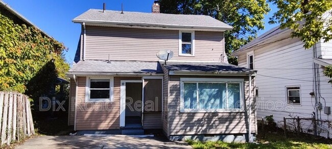 702 W Fairview Ave in Dayton, OH - Building Photo - Building Photo