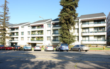 La Fayette Park Towers Condominiums in Los Angeles, CA - Building Photo - Building Photo