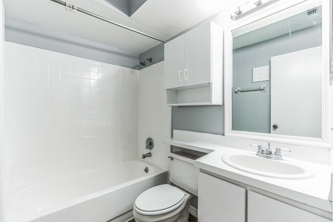 4749 Chevy Pl in Orlando, FL - Building Photo - Building Photo