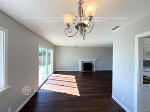 5404 Calistoga Way in Sacramento, CA - Building Photo - Building Photo