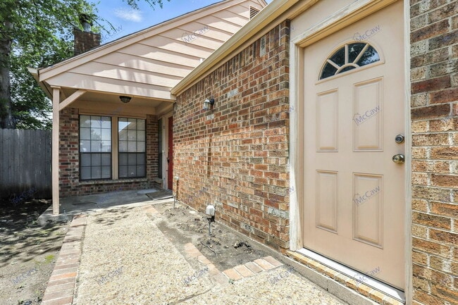 10315 Stoney Bridge Rd in Fort Worth, TX - Building Photo - Building Photo