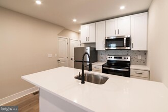 1844 S 23rd St-Unit -UNIT 1F in Philadelphia, PA - Building Photo - Building Photo