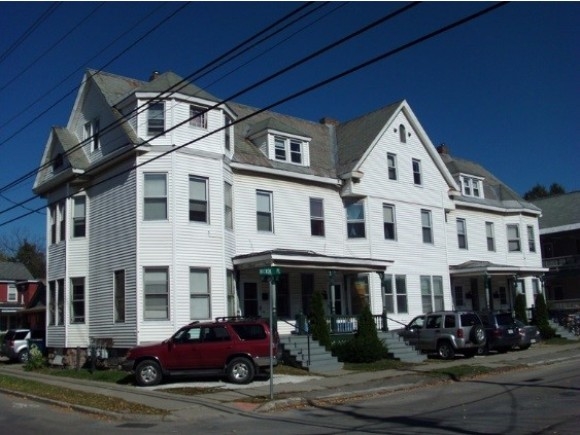 2-8 Hickok Pl in Burlington, VT - Building Photo