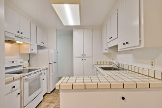 1750 Halford Ave in Santa Clara, CA - Building Photo - Building Photo