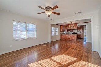 1107 Ferndale Ave in Dallas, TX - Building Photo - Building Photo