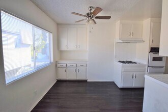 10819 Camarillo St in Los Angeles, CA - Building Photo - Building Photo