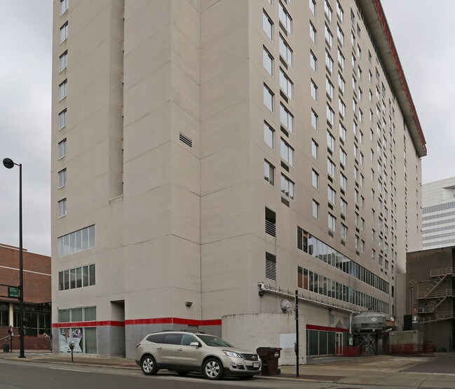 Garfield Suites Hotel Redevelopment in Cincinnati, OH - Foto de edificio - Building Photo