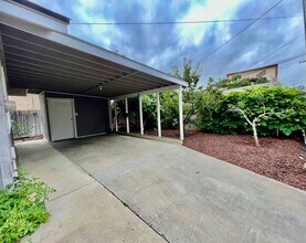1727 Cable St in San Diego, CA - Building Photo - Building Photo