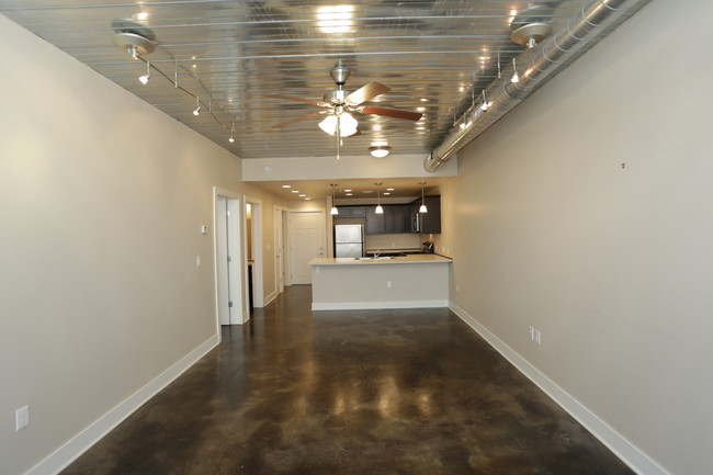 901 Lofts in Lawrence, KS - Building Photo - Interior Photo