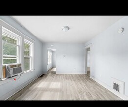 40 Roberts St in Johnson City, NY - Foto de edificio - Building Photo