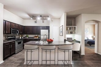 Allura Las Colinas in Irving, TX - Foto de edificio - Building Photo