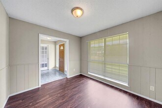 9214 Bryce Ave in Texas City, TX - Building Photo - Building Photo