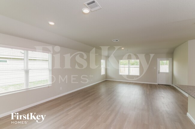 1902 Morse Way in San Antonio, TX - Building Photo - Building Photo